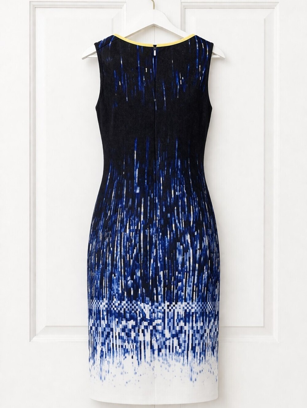 VINCE CAMUTO Abstract Ombré Midi Dress - Picture 2 of 4